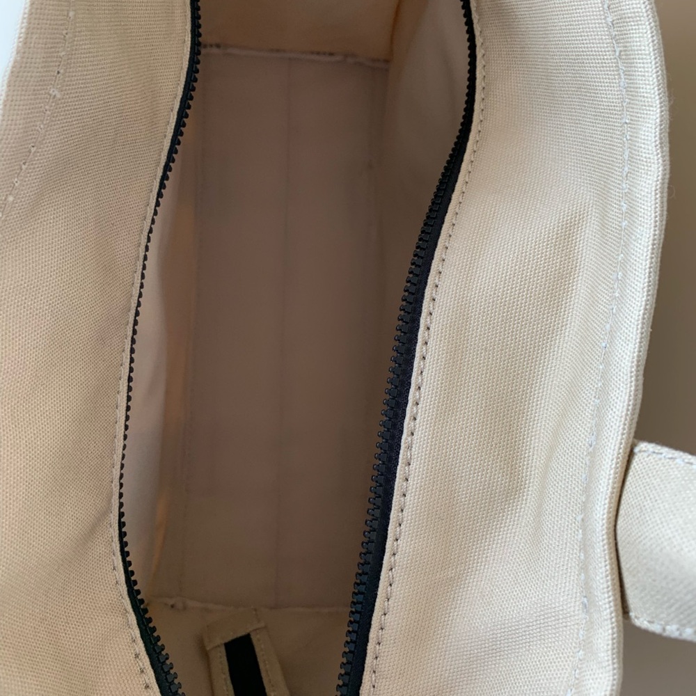 Marc Jacobs Beige Tote with Red and Yellow Accents - Picture 4 of 12